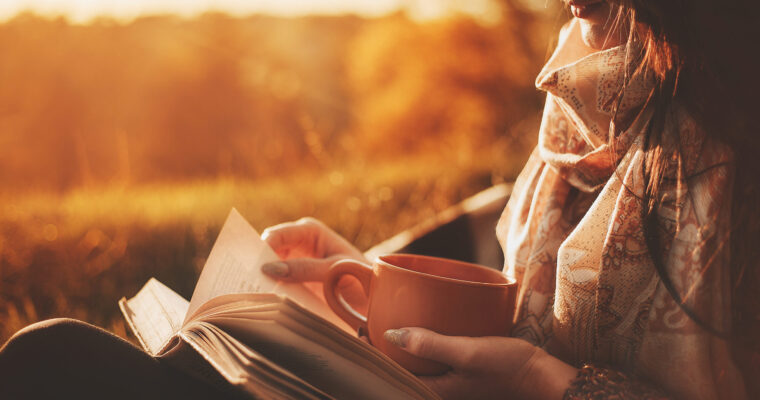 The Best Cosy Audiobooks for Autumn Nights